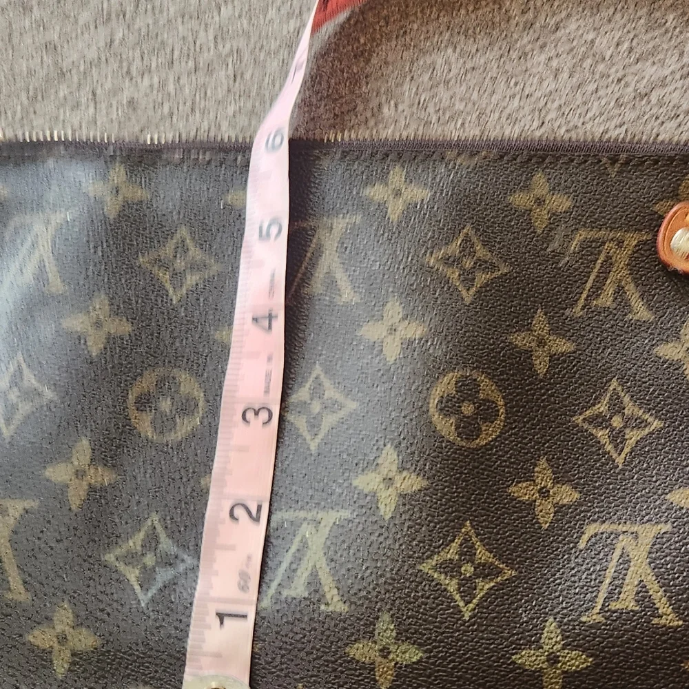 🌹LOUIS VUITTON BAG🌹 - Picture 7 of 9